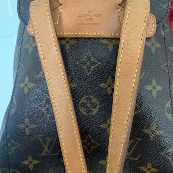 DISCONTINUED Louis Vuitton Montsouris backpack in brown monogram canvas. - Picture 14 of 16